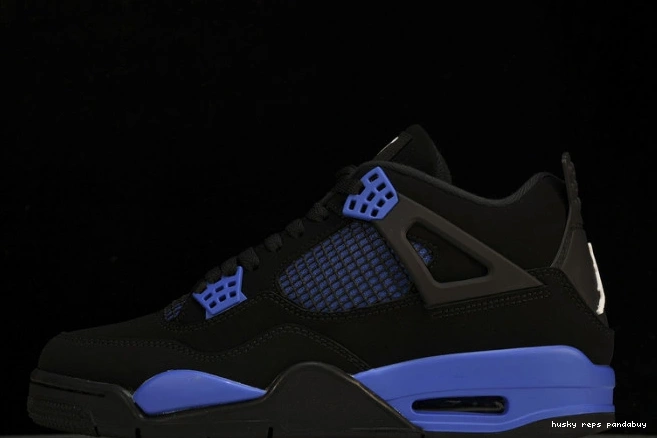 Husky Royal Retro Game 4 Black Jordan CT8527-018 0702